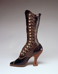Curvy, red-lined leather “it” boot of 1900 by Jack Jacobus Ltd. Austrian fashion, gift of the V&A.