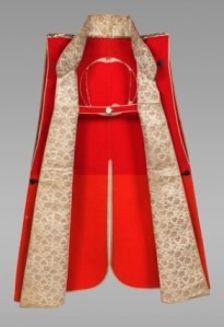Japanese Jinbaori made from Dutch 17th century wool and Chinese silk, a luxury item worn over samurai armor. Source: John C. Weber Collection