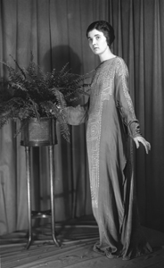 Mary Tannahill batik dress inspired by South Sea Island Art. 1919. Photo: Julius Kirschner. Source: AMNH