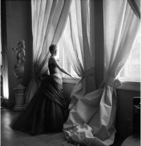 Cecil Beaton’s 1955  photo of Nancy James in the Swan Gown. Courtesy: The Met; Cecil Beaton Studio Archive at Sotheby's