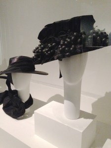 1915 Mme. Boué-Debat mourning hat with silk grapes from Brooklyn Museum collection at the Met
